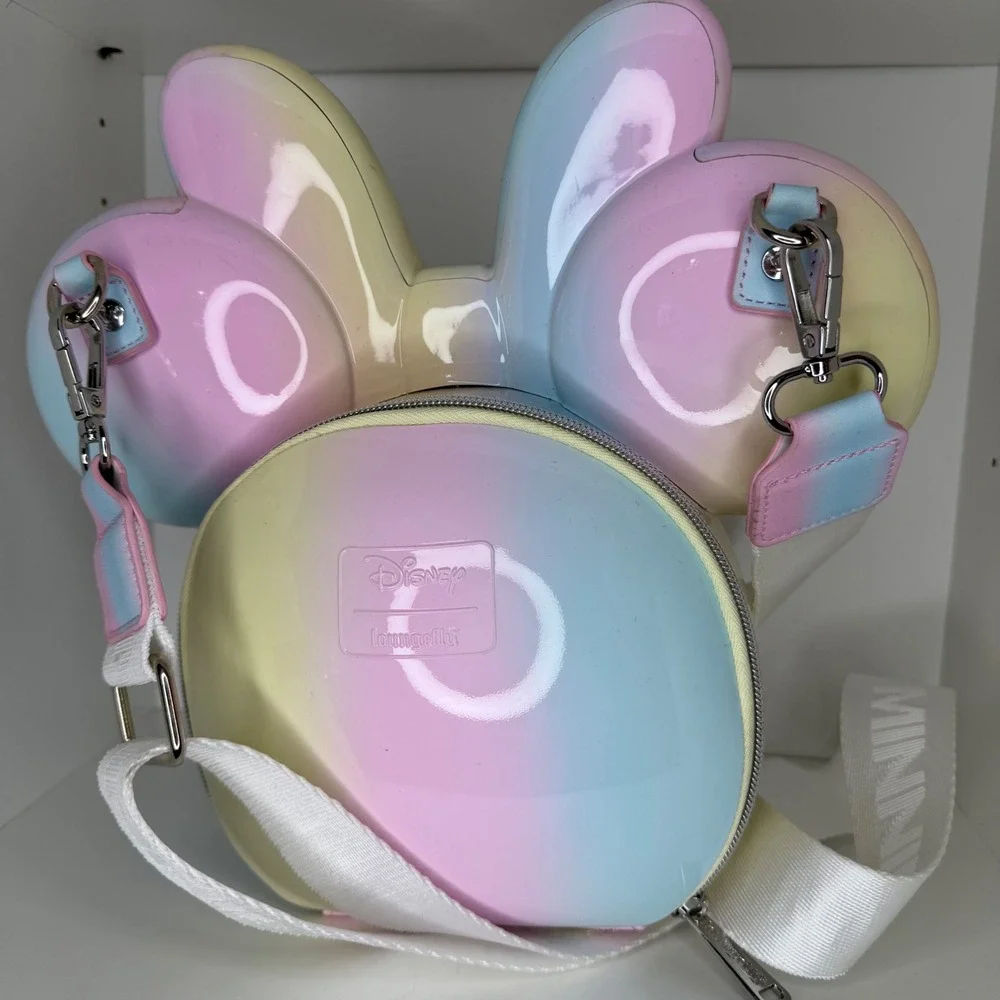NWOT - Loungefly Disney - Minnie Mouse Rainbow Molded Figural Bag